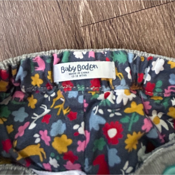 Baby Boden Gray Corduroy Bloomers Shorts - Picture 3 of 8